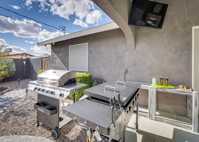 Pool, & Mtn Views: Havasu Ferienhaus *