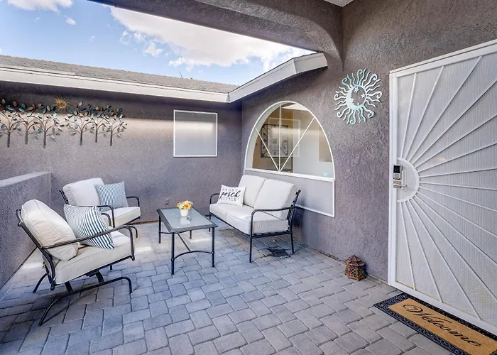 Pool, & Mtn Views: Havasu Ferienhaus Lake Havasu City